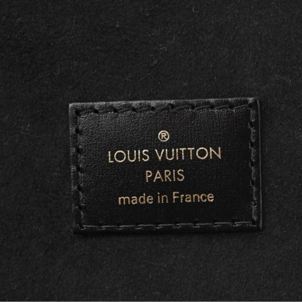 Louis Vuitton Reverse Monogram Vanity PM - Picture 10 of 14